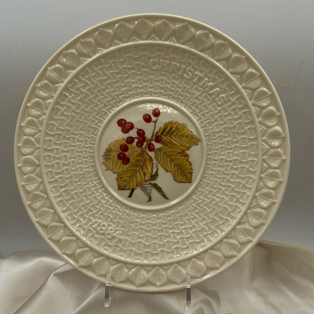 Belleek Plate; first edition, third series, 1984; Irish Whitebeam